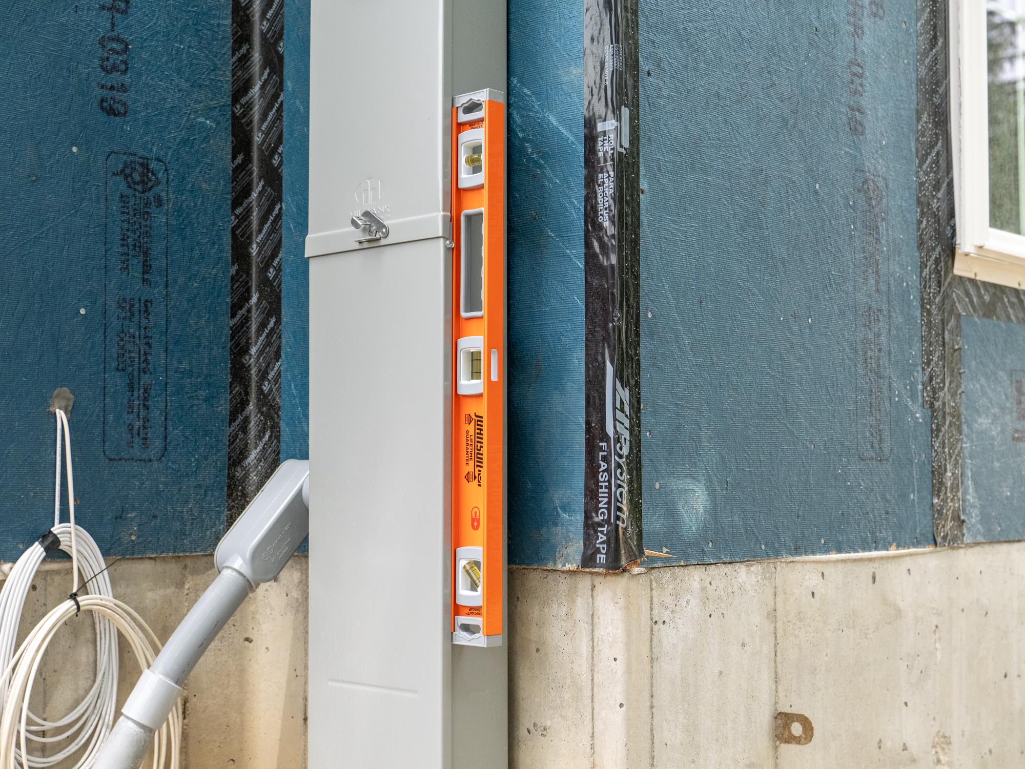Johnson Level & Tool 1254-2400 Magnetic Heavy Duty I-Beam Aluminum, 24", Orange, 1 Level